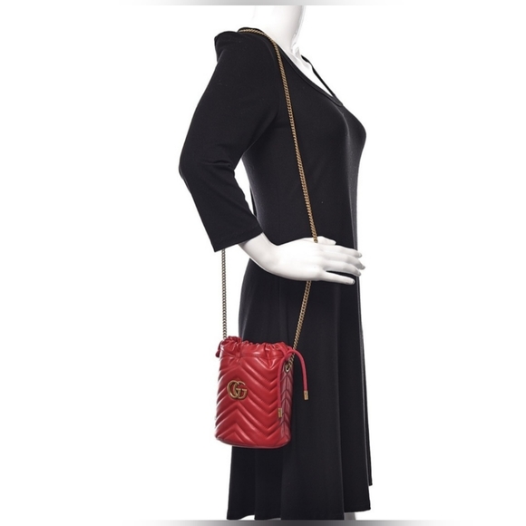 SOLD!! Gucci Marmont Matelassé Drawstring Bucket Bag Crossbody Red - Picture 4 of 10